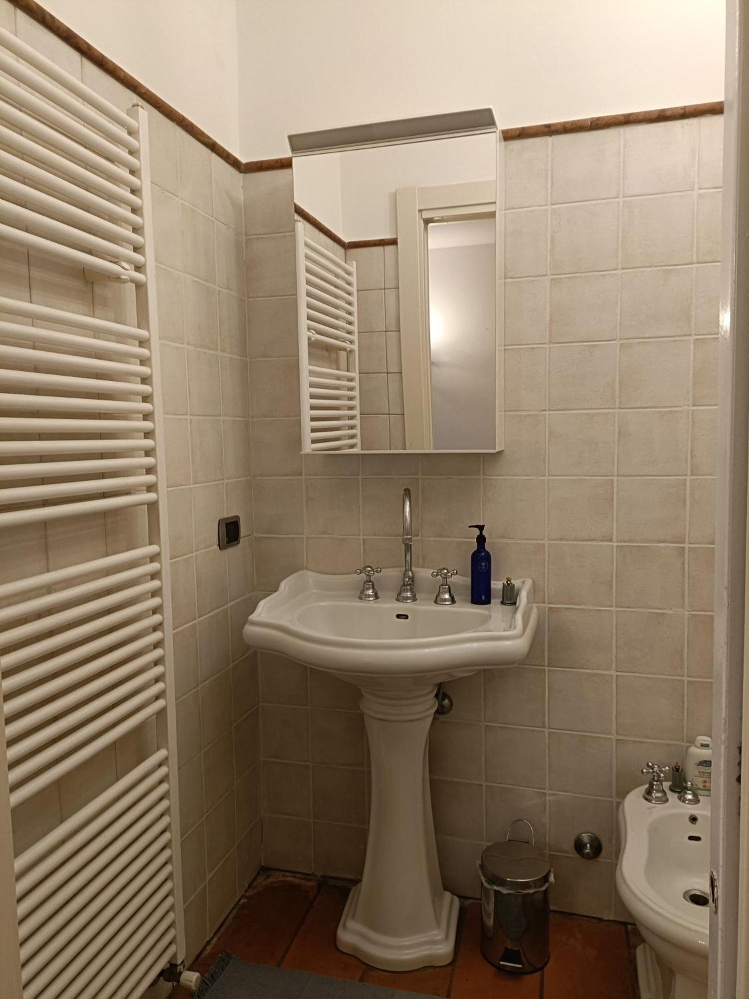 Garden Apartment Lesa Bagian luar foto