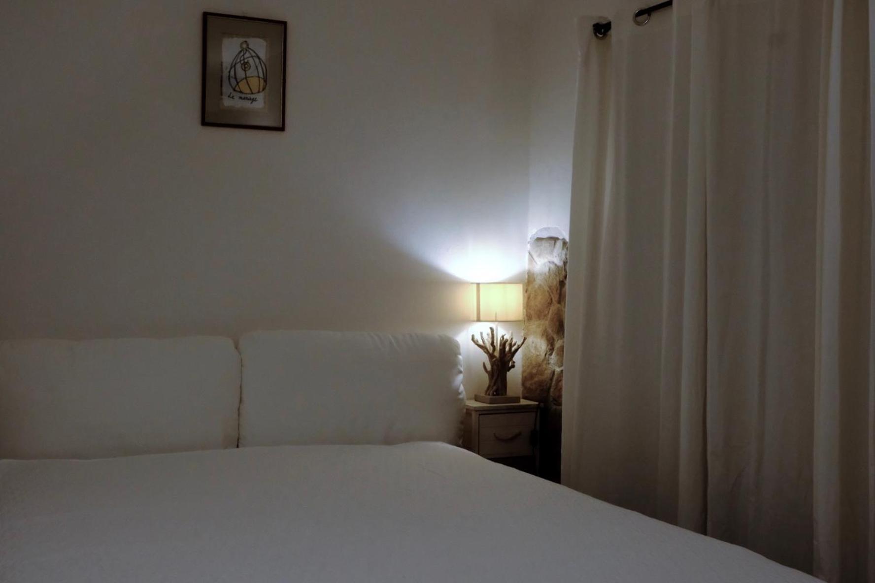 Garden Apartment Lesa Bagian luar foto