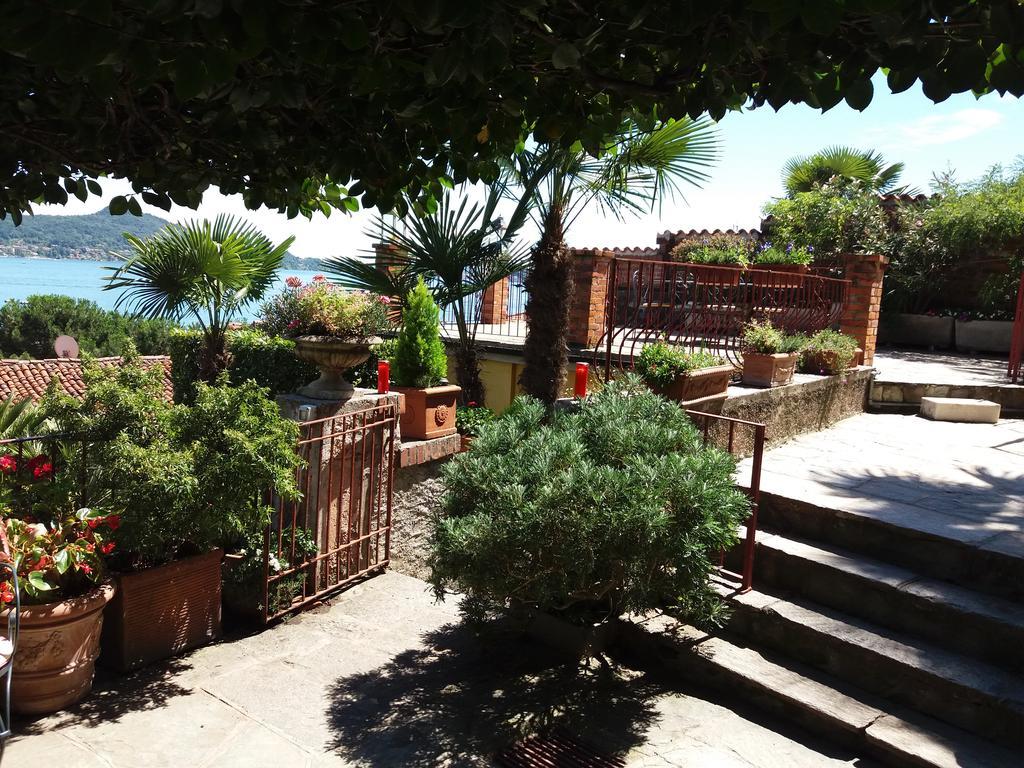 Garden Apartment Lesa Bagian luar foto